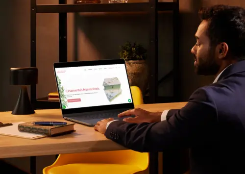 site divina arte mockup 2